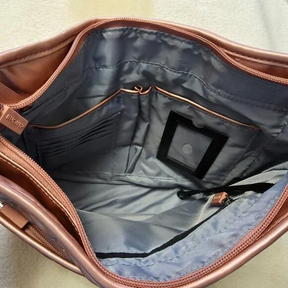 IHKWIP More Love Heart Quilted Messenger Crossbody NWT - Picture 4 of 6